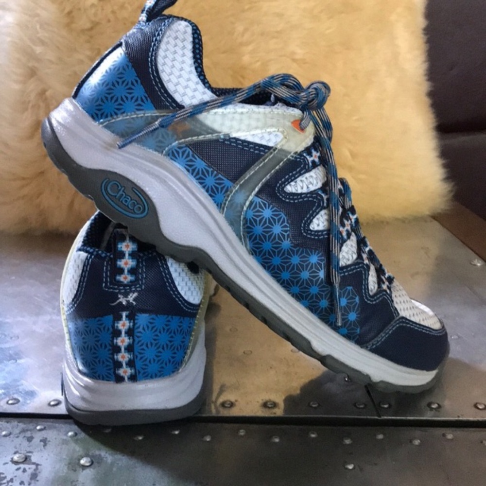 Chaco Hiking/Walking Shoes Blue/White Shoes 8.5